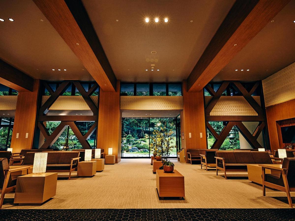 Готель Ooedo Onsen Monogatari Premium Shirahama Gyoen Екстер'єр фото