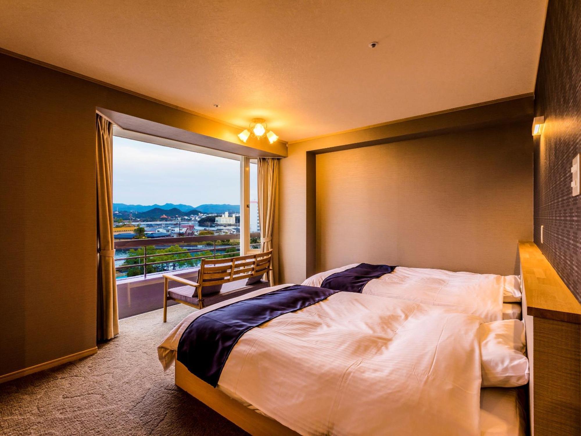Готель Ooedo Onsen Monogatari Premium Shirahama Gyoen Екстер'єр фото